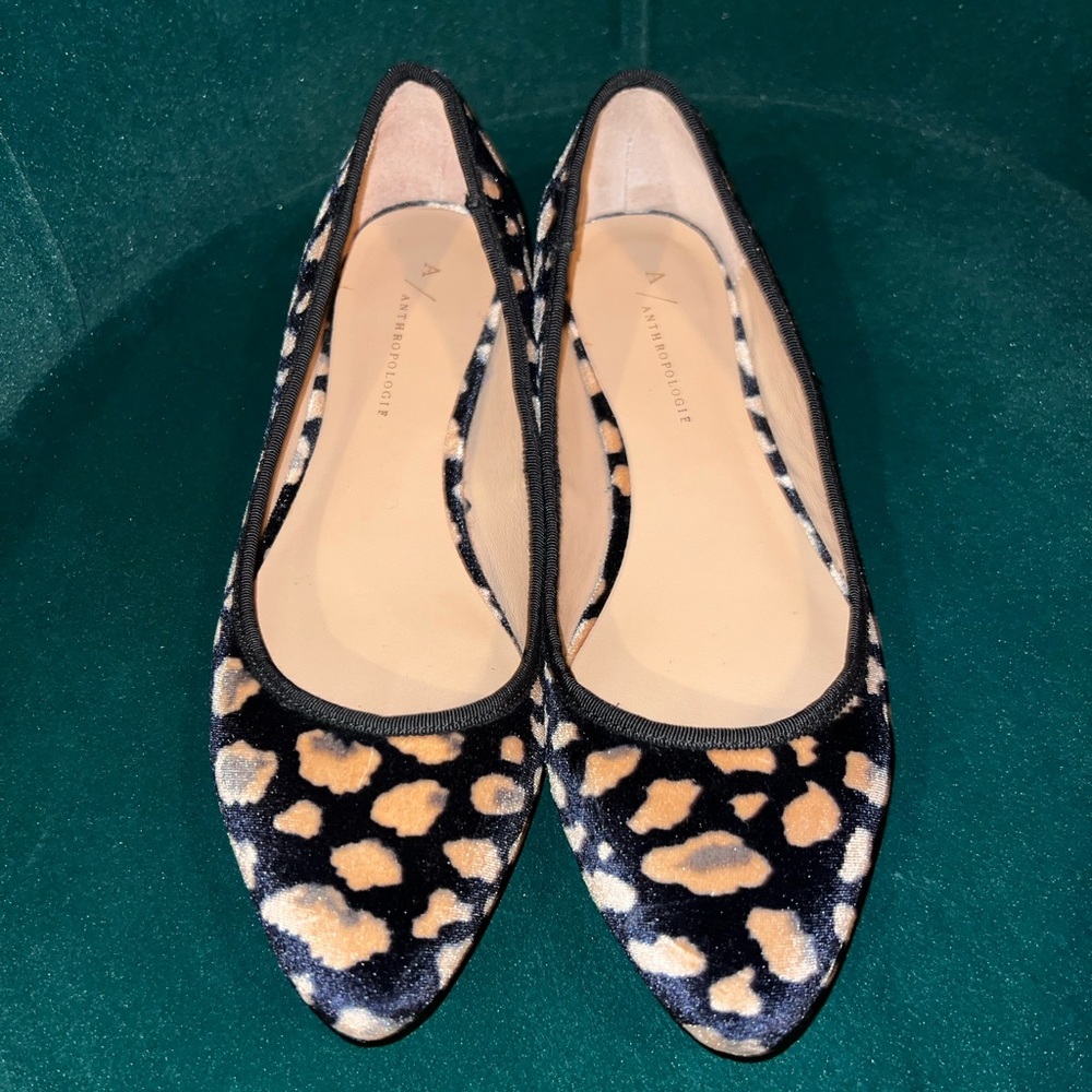 Anthropologie Velvet Print Flats Size 8